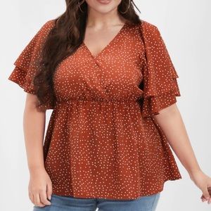 BloomChic Vneck Blouse. Ruffle layered short sleeve Polka Dot Orange Size 10 NWT